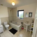 Entire 3 Bed Apartment, Close To Dublin Maynooth