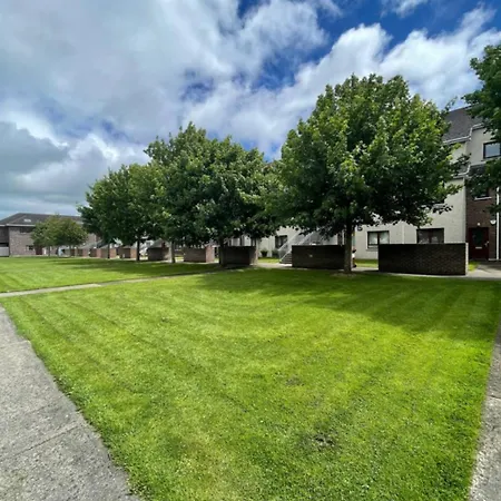 Entire 3 Bed Apartment, Close To Dublin דירה מיינות'
